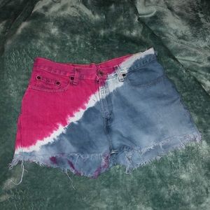 Levi’s slim fit tie dyed shorts